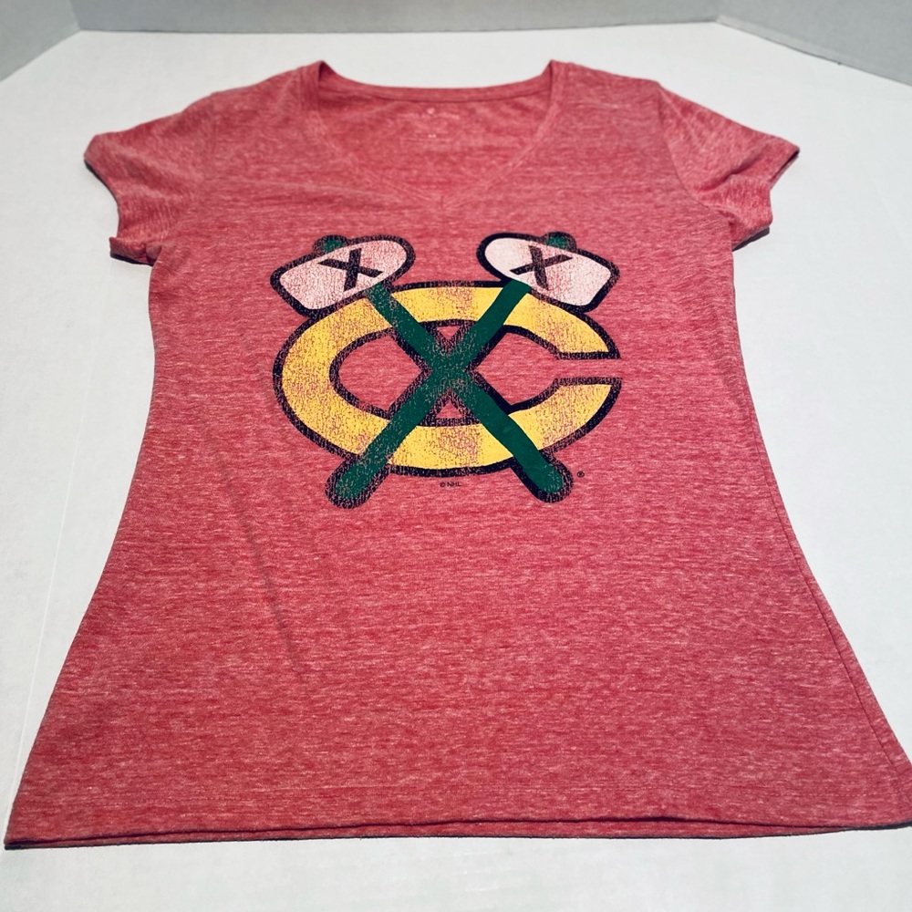 Women’s Medium NHL Chicago Blackhawk’s T-Shirt